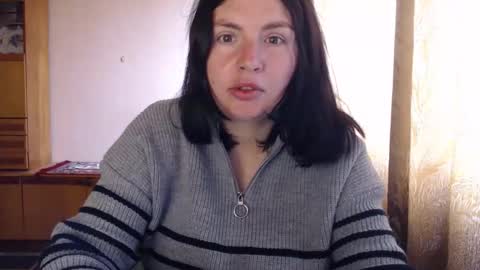 Snapshot of alinaxjames chatting on April 2026 12:29:02 PM AlinaxJames online show from April 2026 12:29:02 PM