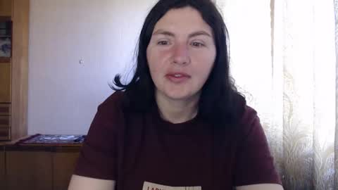 Snapshot of alinaxjames chatting on May 2026 07:35:02 AM AlinaxJames online show from May 2026 07:35:02 AM