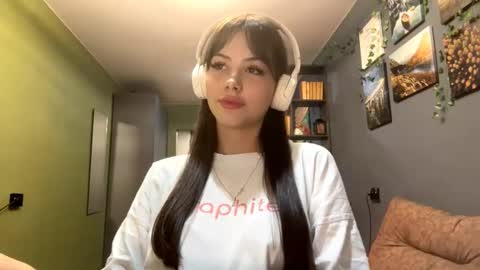 Snapshot of alinedifede chatting on October 2025 11:05:02 AM Alice online show from October 2025 11:05:02 AM