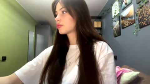 Snapshot of alinedifede chatting on October 2025 10:45:01 AM Alice online show from October 2025 10:45:01 AM