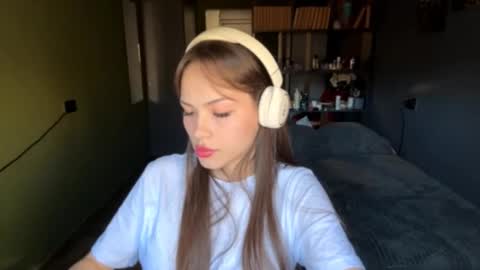 Snapshot of alinedifede chatting on October 2025 05:08:02 AM Alice online show from October 2025 05:08:02 AM