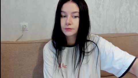 Snapshot of alinegreeeen chatting on December 2024 04:09:01 AM Aline Greeeen online show from December 2024 04:09:01 AM
