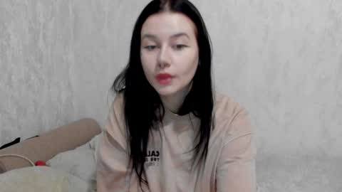 Snapshot of alinegreeeen chatting on December 2024 12:16:02 PM Aline Greeeen online show from December 2024 12:16:02 PM