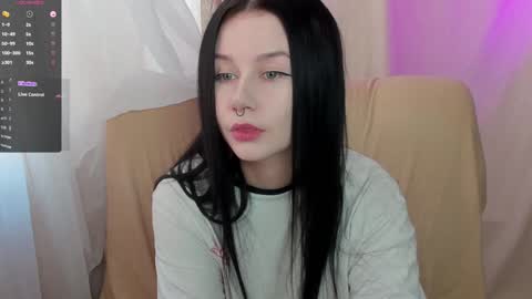 Snapshot of alinegreeeen chatting on January 2025 06:41:02 AM Aline Greeeen online show from January 2025 06:41:02 AM