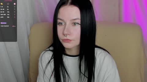 Snapshot of alinegreeeen chatting on January 2025 12:35:01 PM Aline Greeeen online show from January 2025 12:35:01 PM