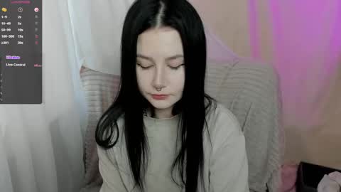Snapshot of alinegreeeen chatting on February 2025 02:05:02 AM Aline Greeeen online show from February 2025 02:05:02 AM