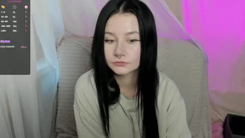 Snapshot of alinegreeeen chatting on February 2025 11:33:01 AM Aline Greeeen online show from February 2025 11:33:01 AM