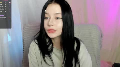 Snapshot of alinegreeeen chatting on February 2025 01:44:02 AM Aline Greeeen online show from February 2025 01:44:02 AM