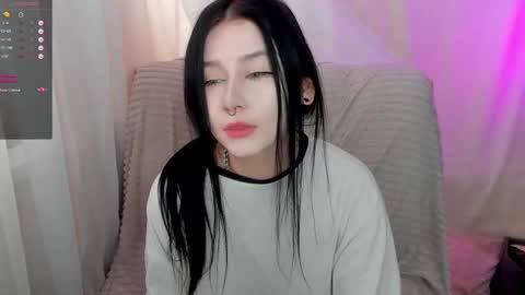 Snapshot of alinegreeeen chatting on February 2025 02:37:02 AM Aline Greeeen online show from February 2025 02:37:02 AM