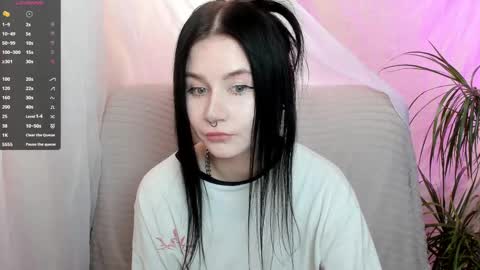 Snapshot of alinegreeeen chatting on March 2025 08:11:01 AM Aline Greeeen online show from March 2025 08:11:01 AM