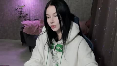 Snapshot of alinegreeeen chatting on September 2025 12:54:01 AM Aline Greeeen online show from September 2025 12:54:01 AM