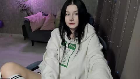 Snapshot of alinegreeeen chatting on September 2025 11:12:02 AM Aline Greeeen online show from September 2025 11:12:02 AM