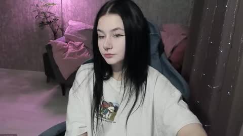 Snapshot of alinegreeeen chatting on October 2025 03:12:02 AM Aline Greeeen online show from October 2025 03:12:02 AM
