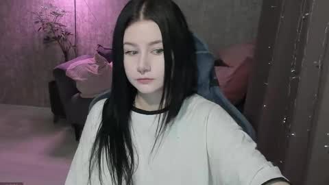 Snapshot of alinegreeeen chatting on October 2025 02:53:01 AM Aline Greeeen online show from October 2025 02:53:01 AM
