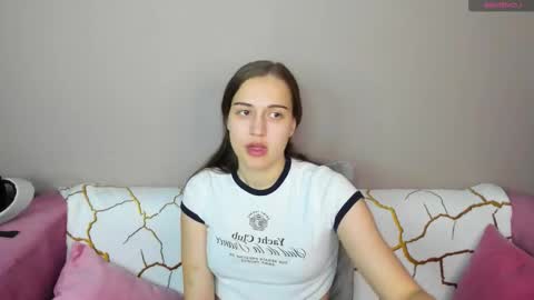 Snapshot of alisa__kelly chatting on October 2025 12:44:02 AM alisa__kelly online show from October 2025 12:44:02 AM