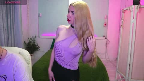 Alisa Aleks online show from April 2026 03:37:01 PM