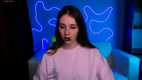 Alisa online show from April 2026 07:11:01 PM