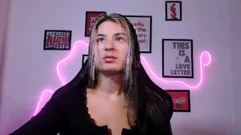 Snapshot of alisarossy chatting on June 2026 01:46:01 PM Alisa online show from June 2026 01:46:01 PM