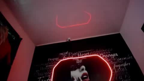 alishaa_nixx online show from September 2025 12:55:01 AM