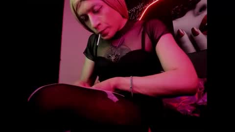 alishaa_nixx online show from September 2025 12:35:01 AM