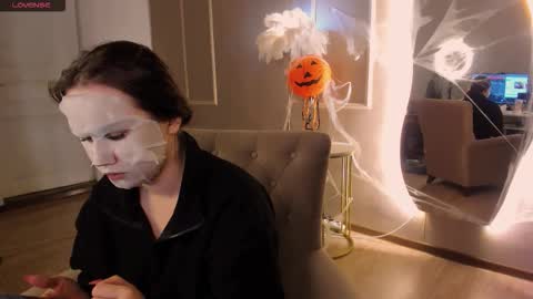 Alisia online show from October 2025 08:14:01 AM