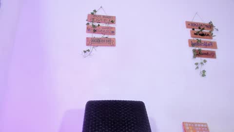 Alisia online show from March 2026 06:19:02 AM