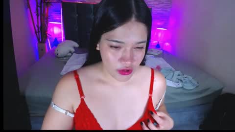 Snapshot of alison_girl22 chatting on April 2026 09:17:02 PM Alison online show from April 2026 09:17:02 PM