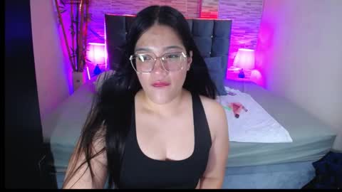 Snapshot of alison_girl22 chatting on May 2026 09:01:01 PM Alison online show from May 2026 09:01:01 PM