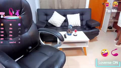 Snapshot of alisonlemoos chatting on May 2026 10:20:01 AM Alisson online show from May 2026 10:20:01 AM