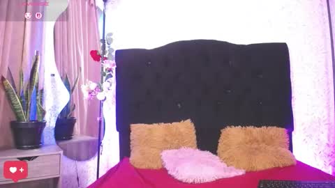 Snapshot of alisse_laurent chatting on October 2025 04:15:01 AM alisse online show from October 2025 04:15:01 AM
