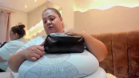 Snapshot of alisson_am chatting on June 2026 11:26:02 AM Alisson online show from June 2026 11:26:02 AM