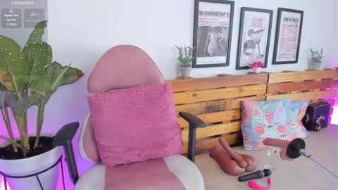 Alisson  online show from November 2025 08:30:01 PM