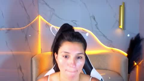 alisson_tx_ online show from April 2026 07:57:02 AM