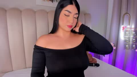Snapshot of alissyadanger chatting on July 2026 03:37:01 AM TATIS online show from July 2026 03:37:01 AM