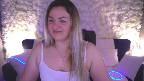 Snapshot of alissyagrayy chatting on May 2026 04:04:02 PM alissyagrayy online show from May 2026 04:04:02 PM