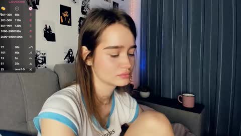 Alivia online show from November 2025 09:19:02 AM