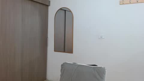 alix online show from December 2025 02:28:01 AM