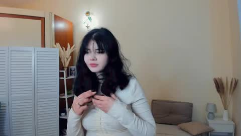 Snapshot of alixypunter chatting on May 2026 07:48:01 AM Emily online show from May 2026 07:48:01 AM