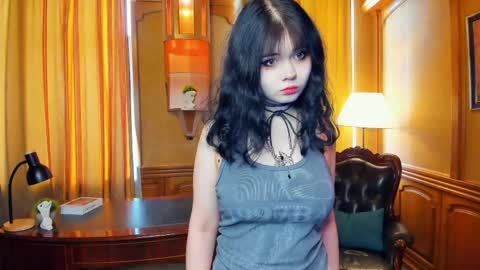 Snapshot of alixypunter chatting on May 2026 09:50:02 AM Emily online show from May 2026 09:50:02 AM