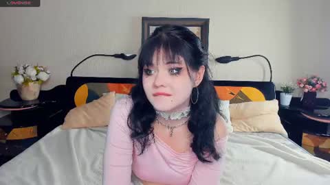 Snapshot of alixypunter chatting on June 2026 12:18:02 PM Emily online show from June 2026 12:18:02 PM