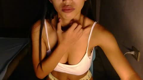 Snapshot of aliyajane chatting on May 2026 08:46:01 PM Jane online show from May 2026 08:46:01 PM