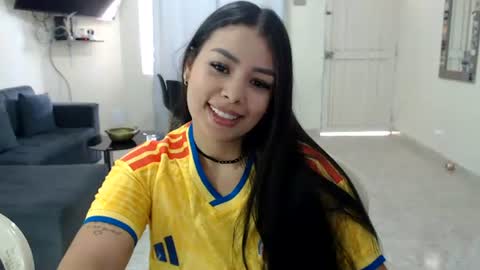 Snapshot of alizee_rae chatting on July 2026 05:30:02 PM alizee_rae online show from July 2026 05:30:02 PM