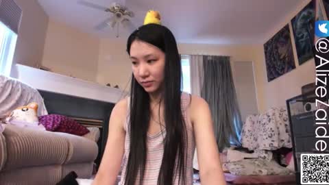 Alize Zaide online show from November 2025 08:51:01 PM