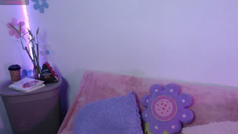 Lola online show from December 2024 09:30:02 PM