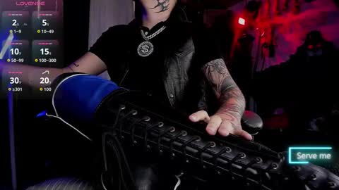   online show from November 2025 06:15:01 PM