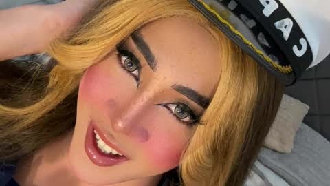 Snapshot of allareillusionxxx chatting on October 2025 10:51:02 PM Miss Gia online show from October 2025 10:51:02 PM