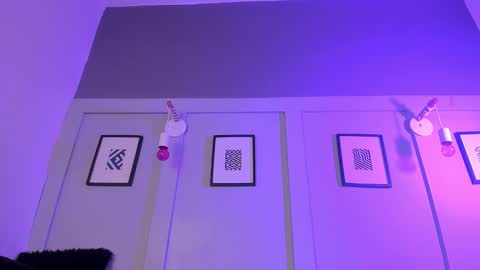 Laura online show from February 2025 06:04:02 PM