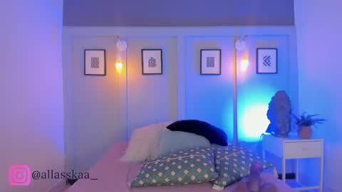 Snapshot of allasska_ chatting on May 2026 05:03:02 AM Laura online show from May 2026 05:03:02 AM