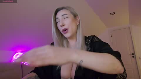 A day u didnt smile is a lost day online show from April 2026 07:03:02 AM