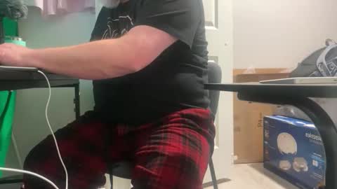 Allergictolove online show from November 2025 05:23:02 PM